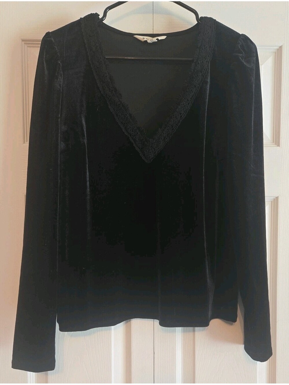 Boden flora Velvet Plunge Crochet Trim Grunge Fairy Core Black  Blouse sz 8